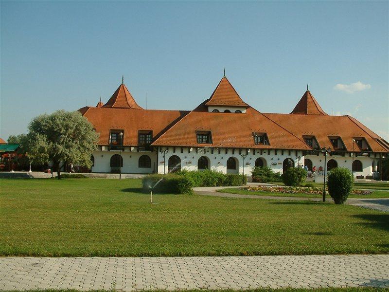 Hortobagy Club Hotel ภายนอก รูปภาพ