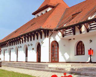 Hortobagy Club Hotel ภายนอก รูปภาพ
